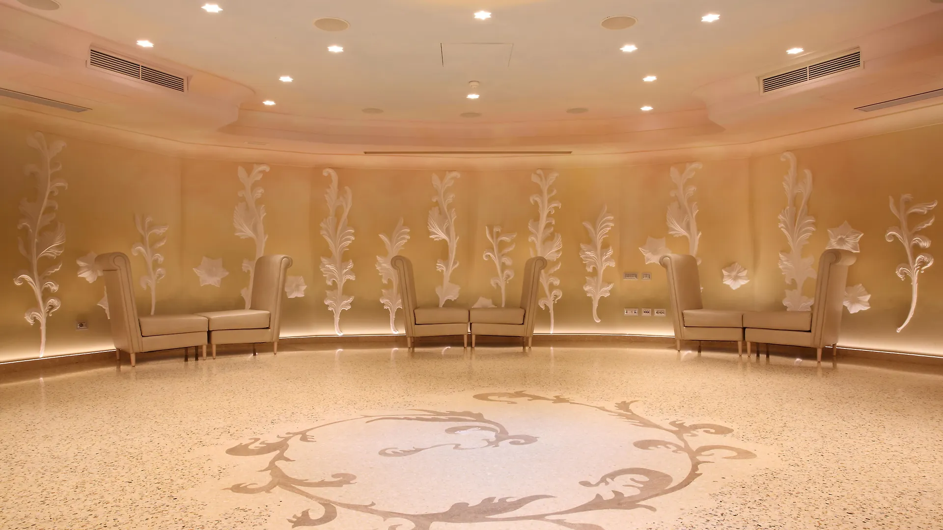Chateau Monfort - Relais & Chateaux Милан 5*,  Италия