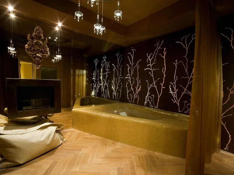 Chateau Monfort - Relais & Chateaux Милан 5*,