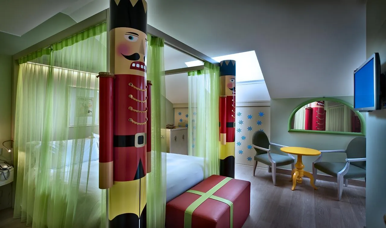 Отель Chateau Monfort - Relais & Chateaux Милан