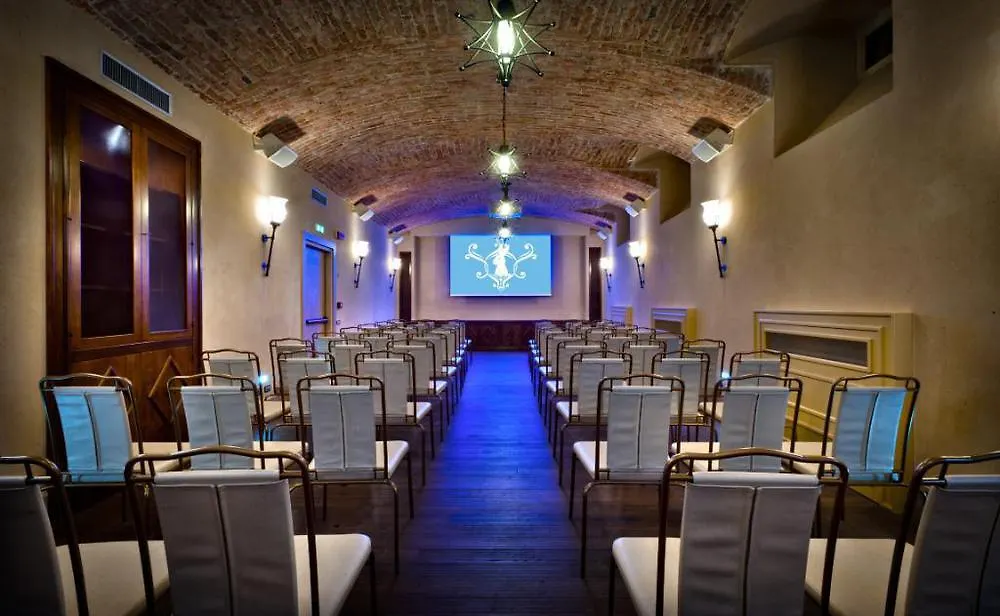 ***** Hotel Château Monfort - Relais&Châteaux Milan Italie